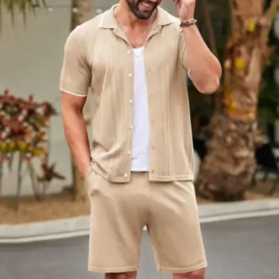 "Muški komplet polo majica kratkih rukava i šorts za letnje casual odevanje"