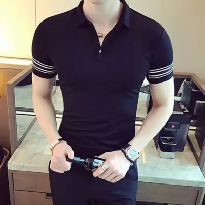 Muškarac u majici sa okovratnikom za ulicu - Slim Fit Pamučna Osnovna Polo Majica za Muškarce