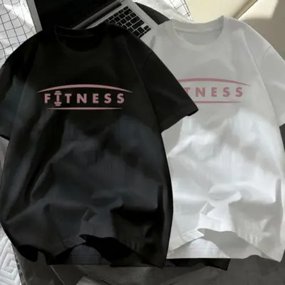 "Muška fitnes majica sa printom"